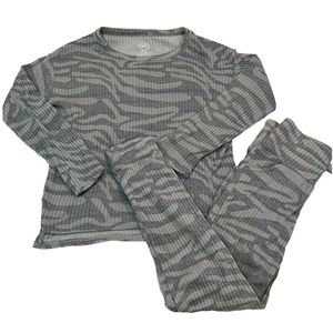 WONDER NATION PAJAMA SETS 6-6X. 7/8 green gray